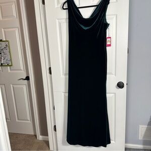 Vince Camuto NEW sz 14 emerald green velvet maxi dress, draped neck, stretch